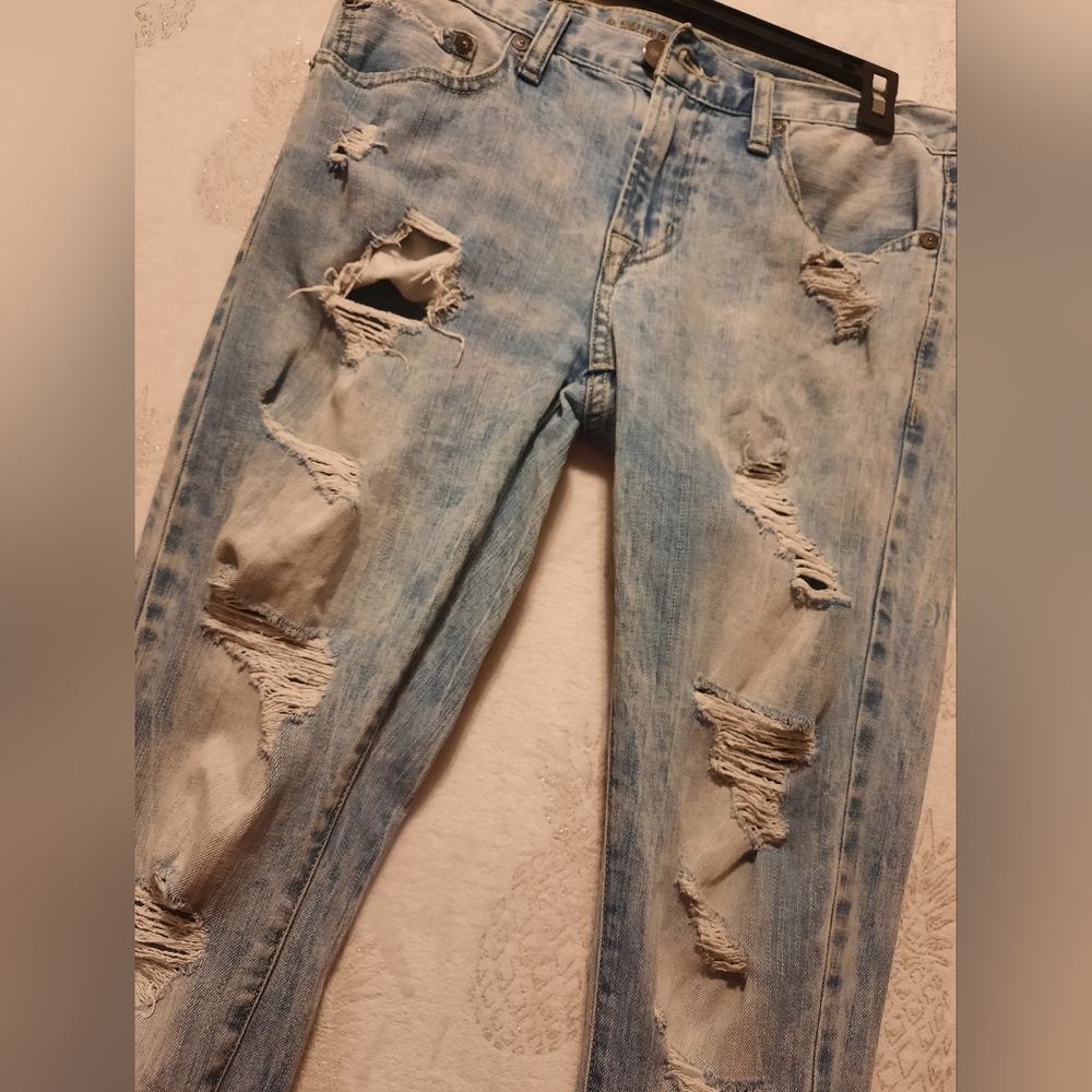 American Eagle Outfitters Light Blue Distressed Flex Jeans Size 28x30